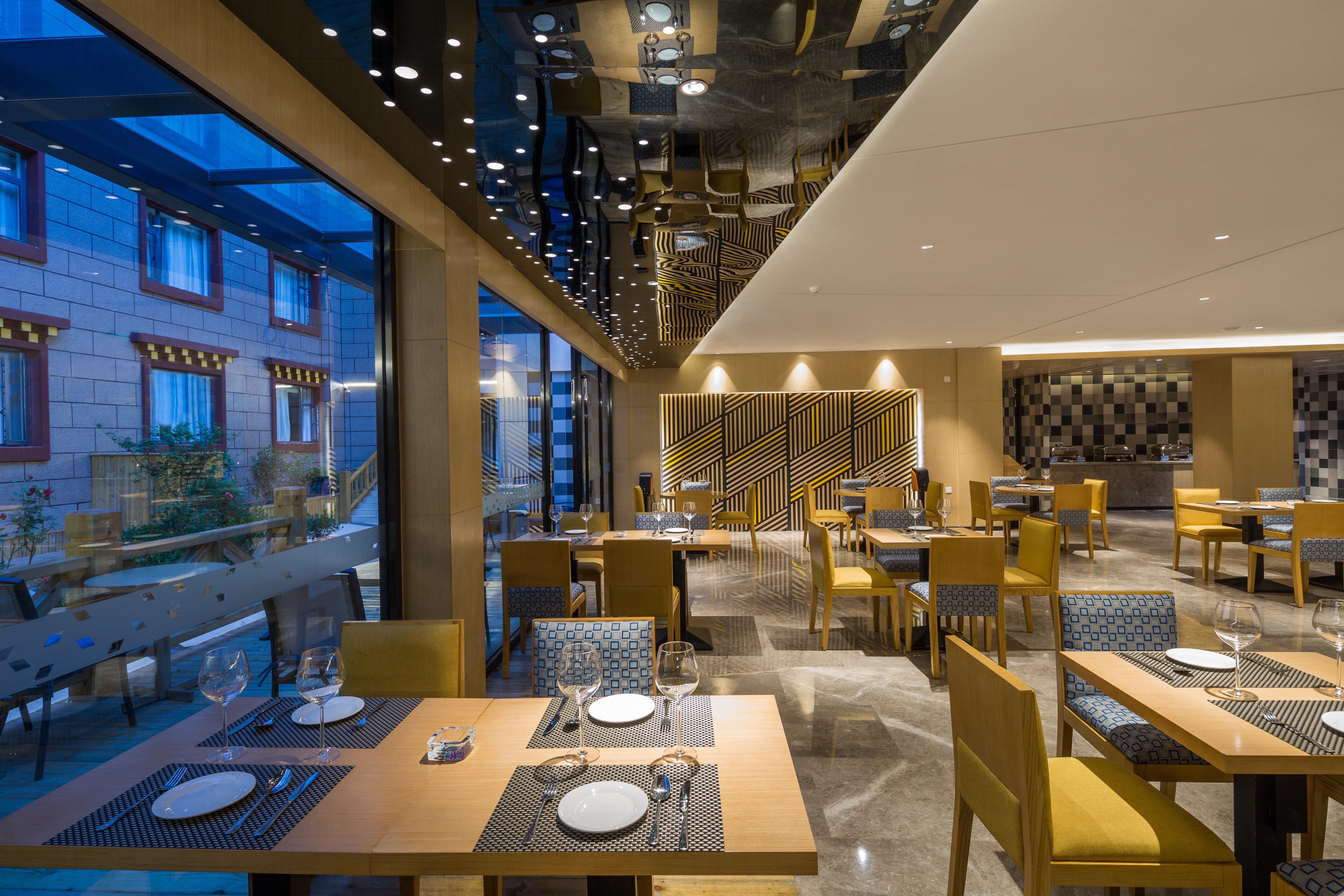 Holiday Inn Express Daocheng Yading Exterior foto